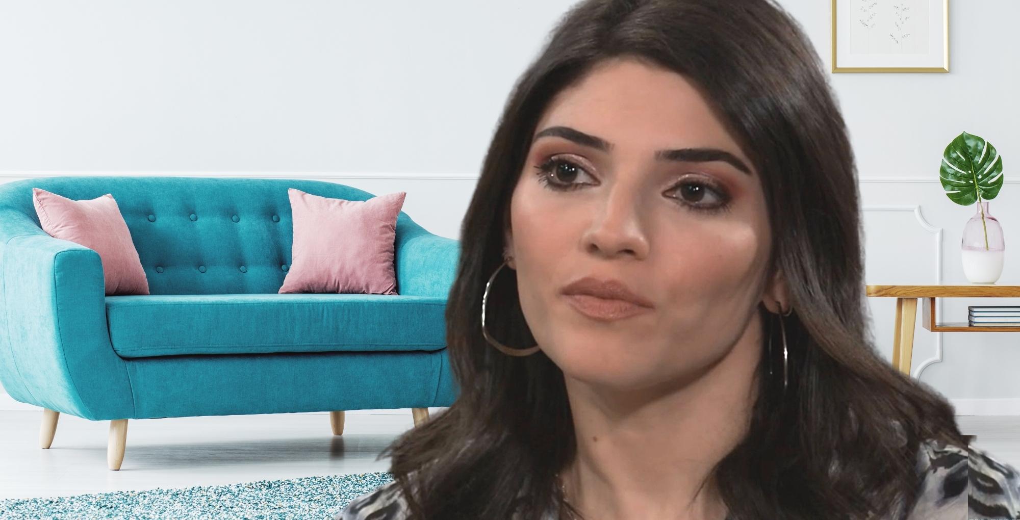 brook lynn quartermain on the general hospital couch for playing games with chase.