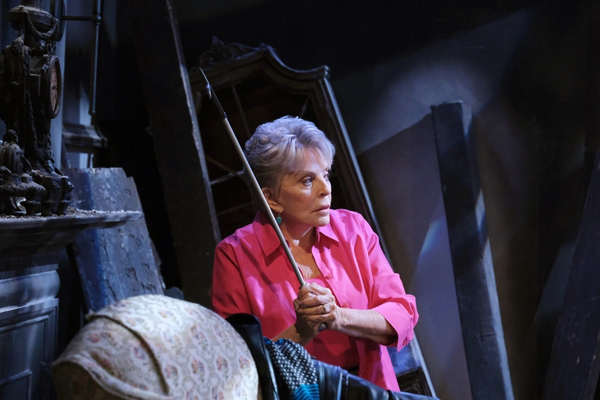 days spoilers photos.