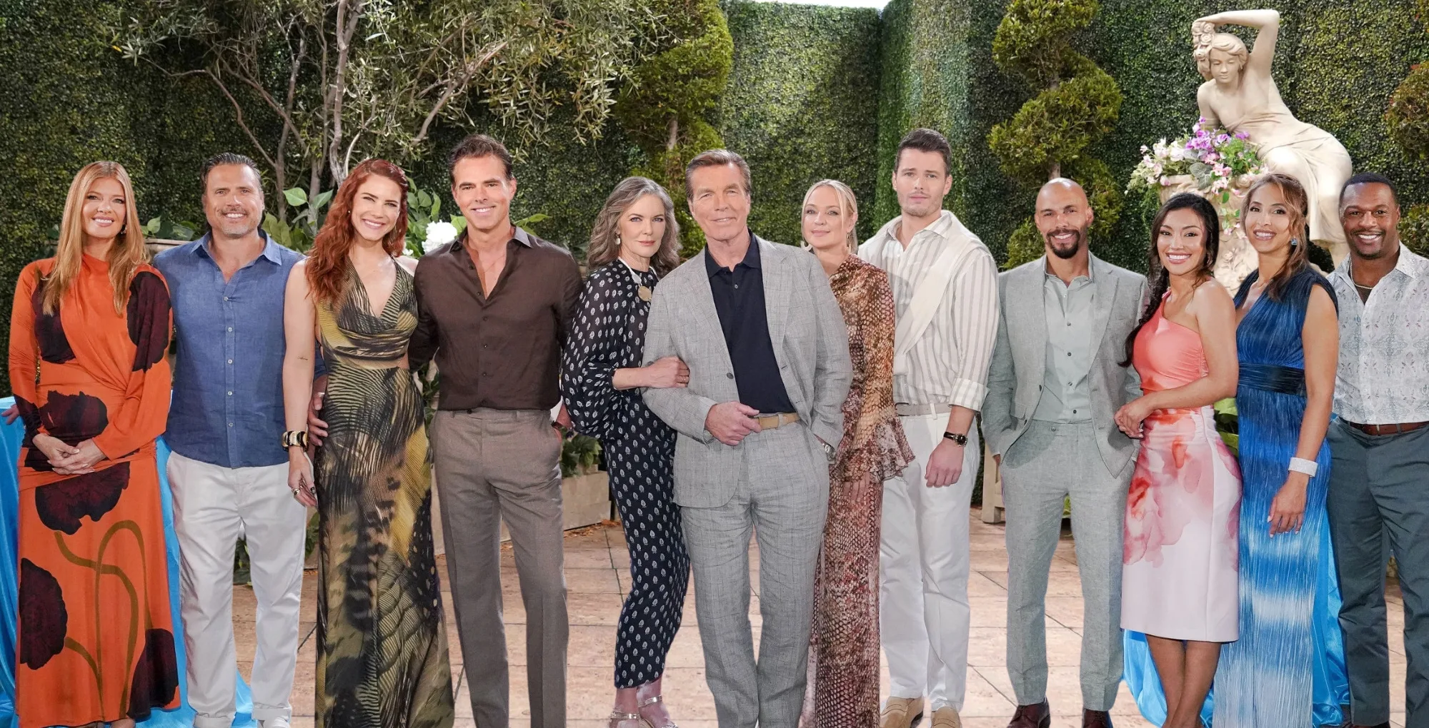 Young and the Restless cast have fun in the hedge maze