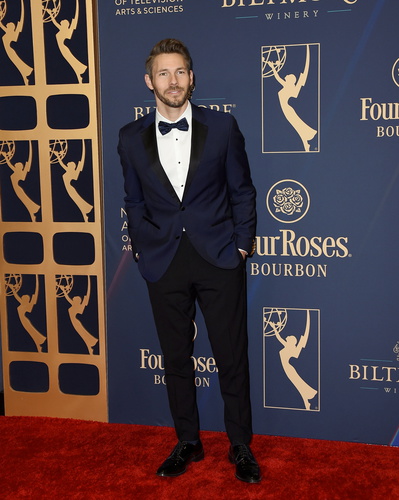 B&B Scott Clifton.