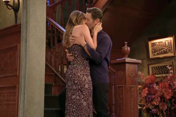 Tessa and Daniel kissing The Young and the Restless October 22. 